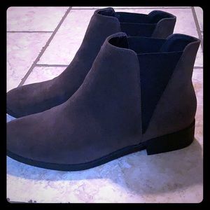 Dark grey Chelsea booties! Size 8